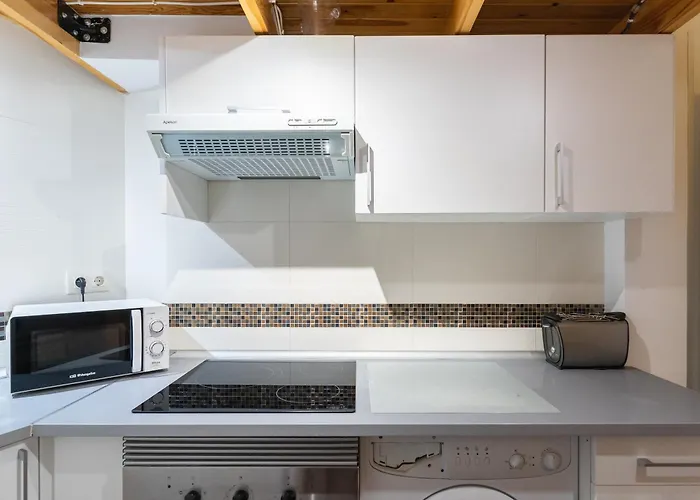 2 Bedrooms 1,5Bathrooms Furnished - Sol - Bright & Functional - Mintystay