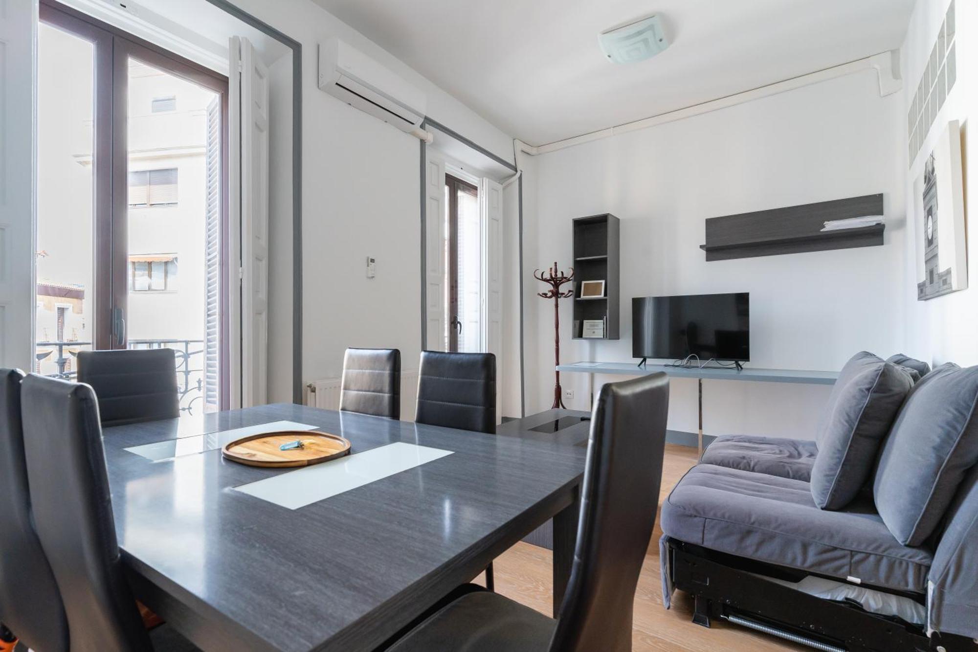Apartment 2 Bedrooms 1,5bathrooms Furnished - Sol - Bright & Functional - Mintystay Madrid